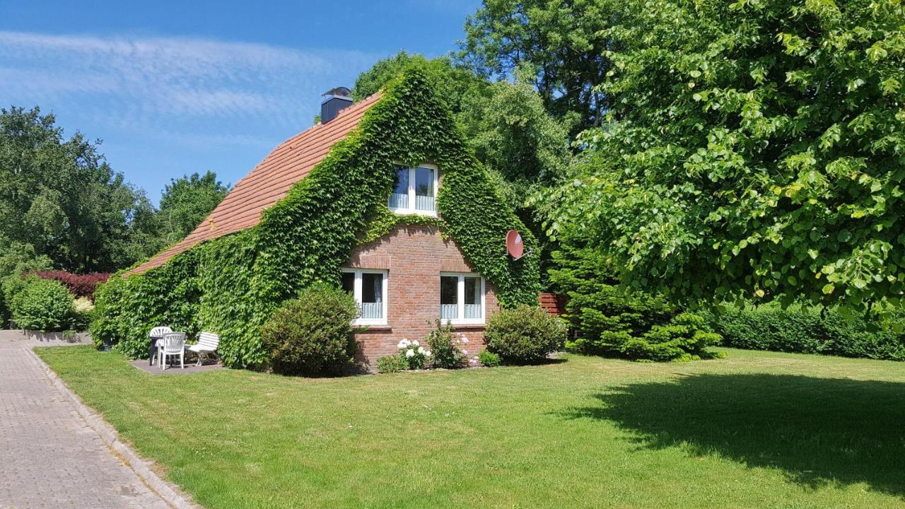 Gaestehaus-Zur-Alten-Post-Landhaus-Eg Apartment Dornum Exterior photo